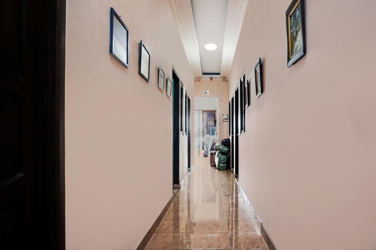 Oyo 91754 Wisma Tiqita Syariah Jakarta Eksteriør bilde